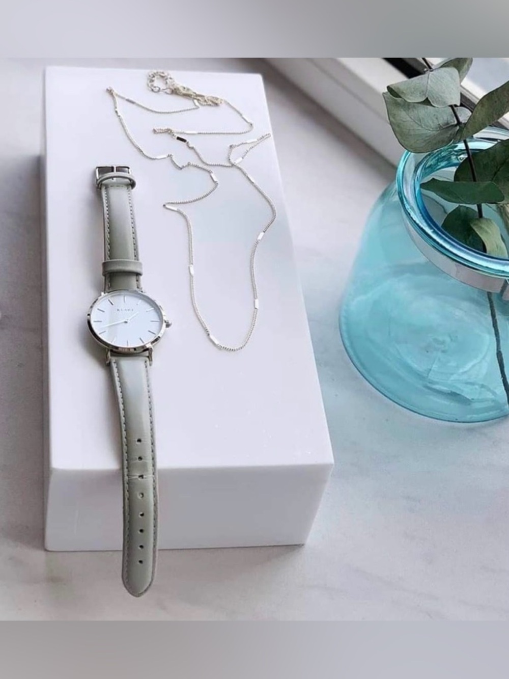 Klarf minimalist watch, white and silver face with Grey/Blue leather strap